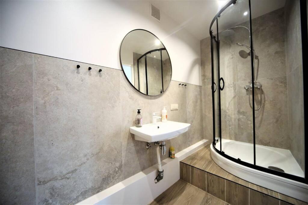 Two Bedroom / Old Town With Private Terrace Riga Bagian luar foto