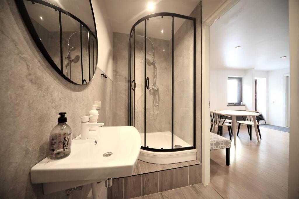 Two Bedroom / Old Town With Private Terrace Riga Bagian luar foto