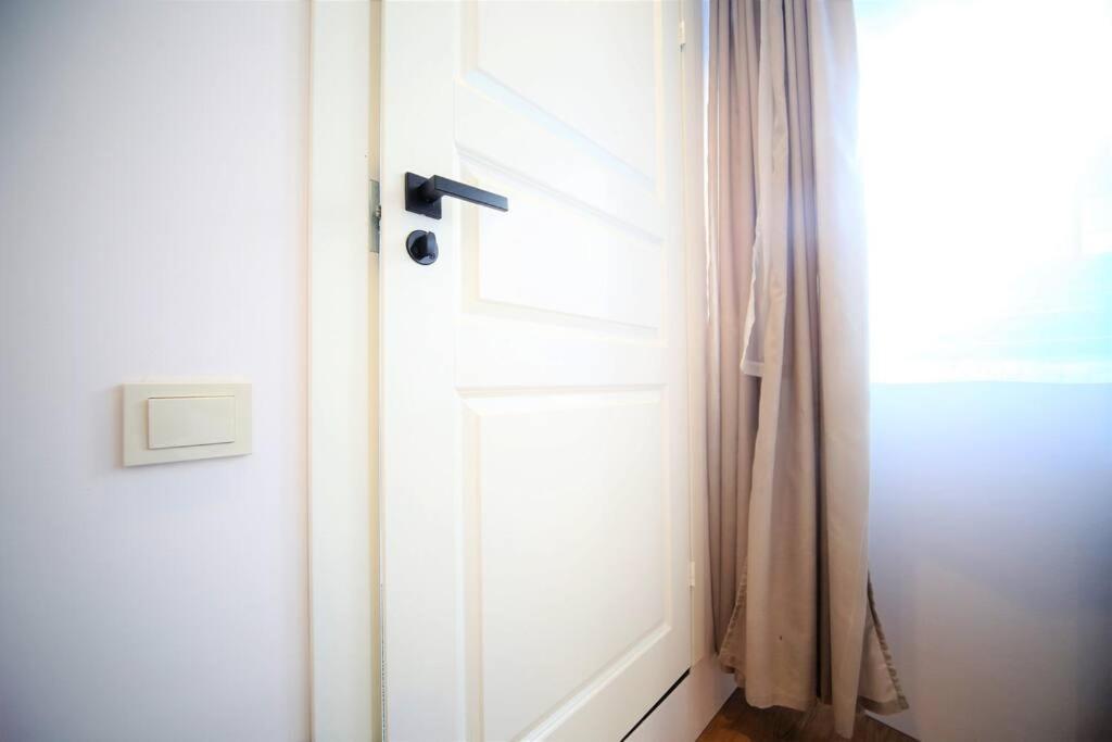 Two Bedroom / Old Town With Private Terrace Riga Bagian luar foto