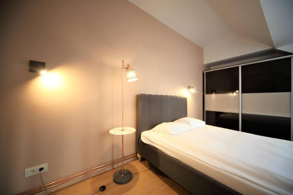 Two Bedroom / Old Town With Private Terrace Riga Bagian luar foto