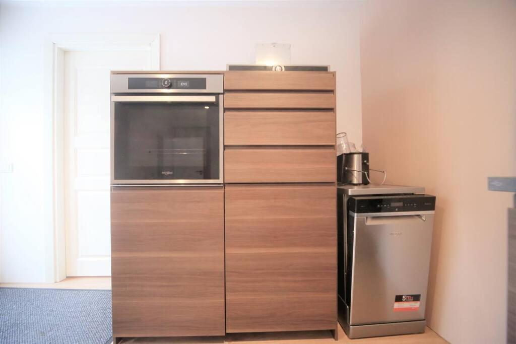 Two Bedroom / Old Town With Private Terrace Riga Bagian luar foto